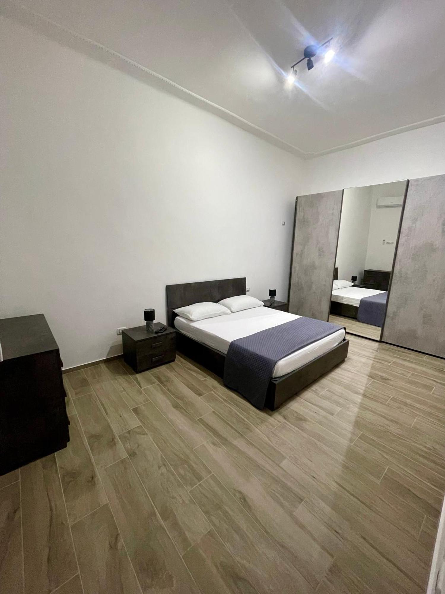Cristina Home San Pietro Vernotico Luaran gambar